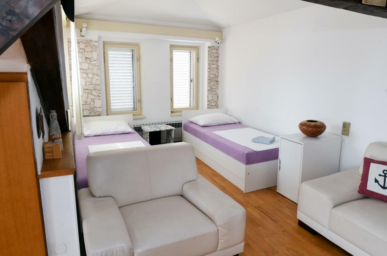 Apartments Bazilika Novalja Bagian luar foto