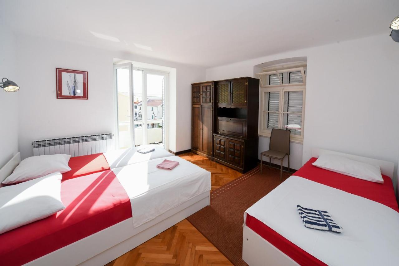 Apartments Bazilika Novalja Bagian luar foto